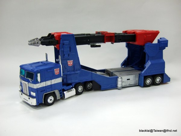 MP 31 Masterpiece Delta Magnus Diaclone Powered Convoy In Hand Photos 26 (26 of 32)